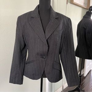 Mark Eisen Vintage Gray And White Pinstripe Jacket Size 10.